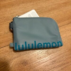 Lululemon Athletica Clippable Card Pouch Blue Sonic Teal NWT